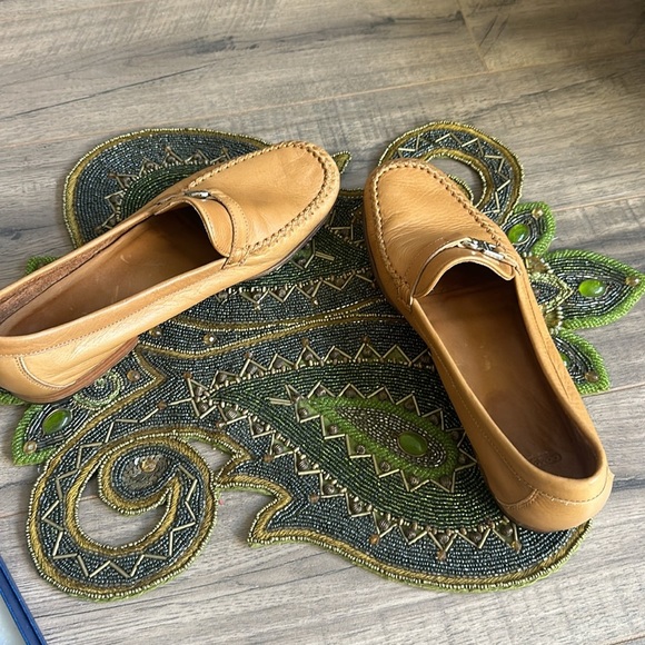 Shoes and free key chain from coach - Picture 3 of 11